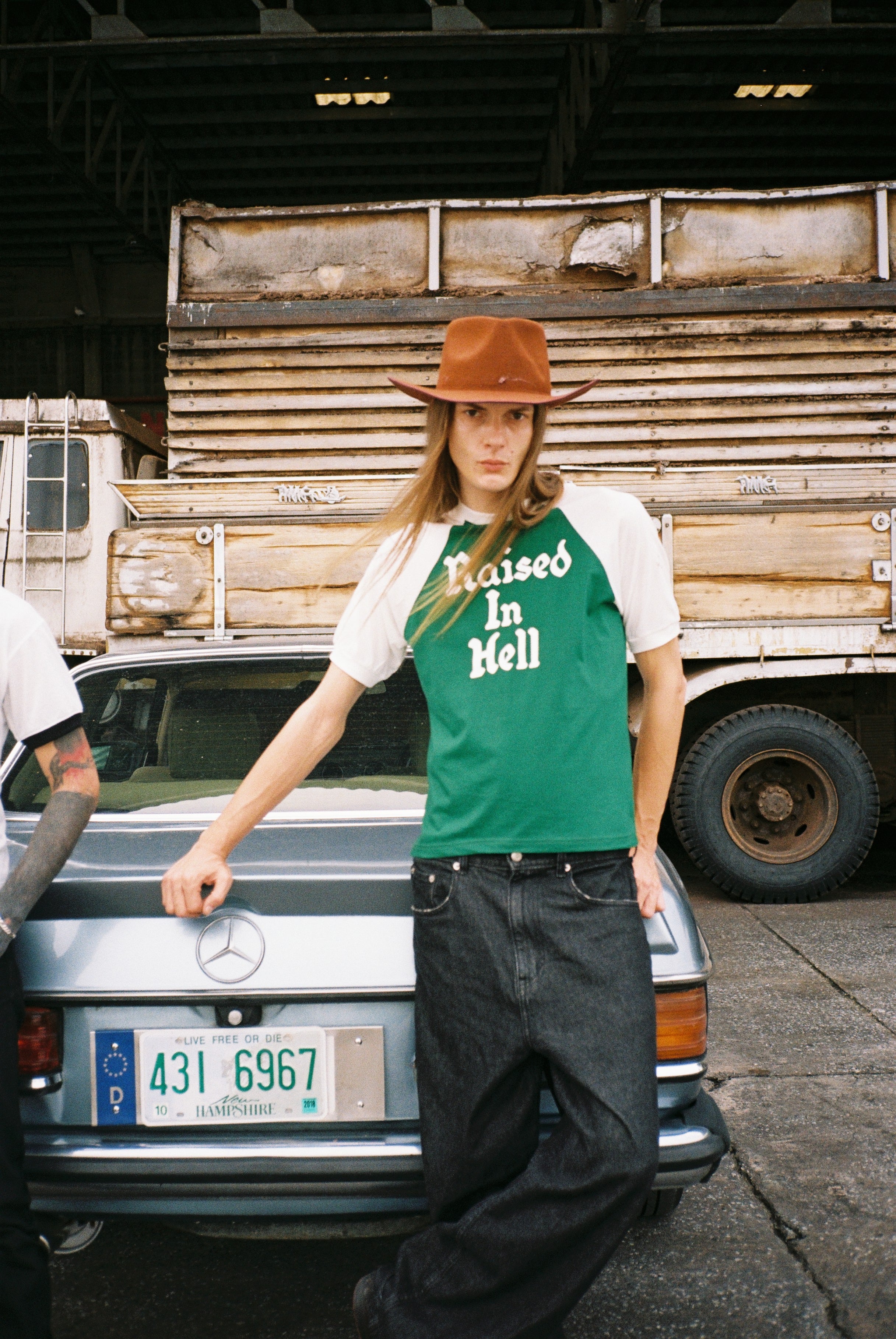 FATS AND ANGRY X FOOTLOOSE TYCOON ”RASIED IN HELL“ Tee