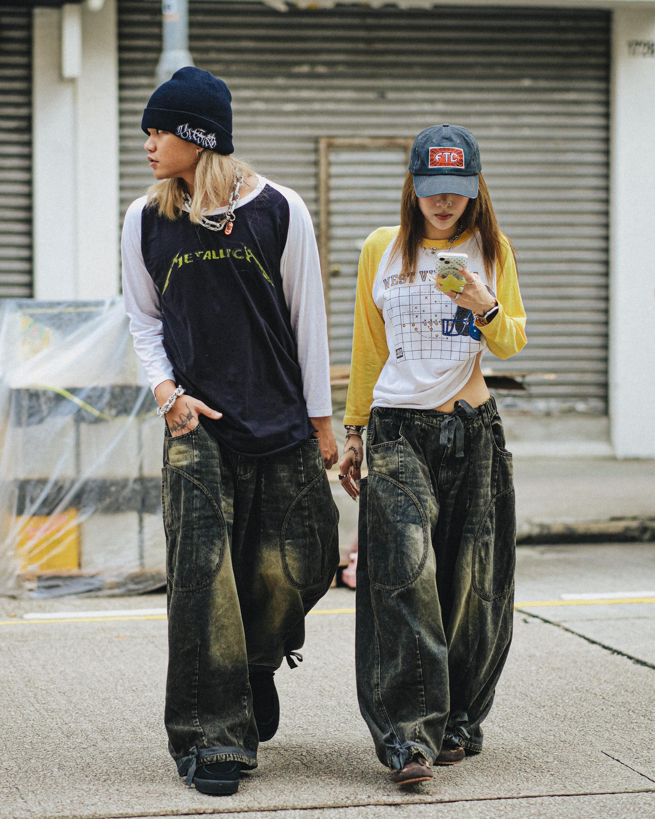 FTC Tie Rope Balloon Jeans
Round pockets on both side