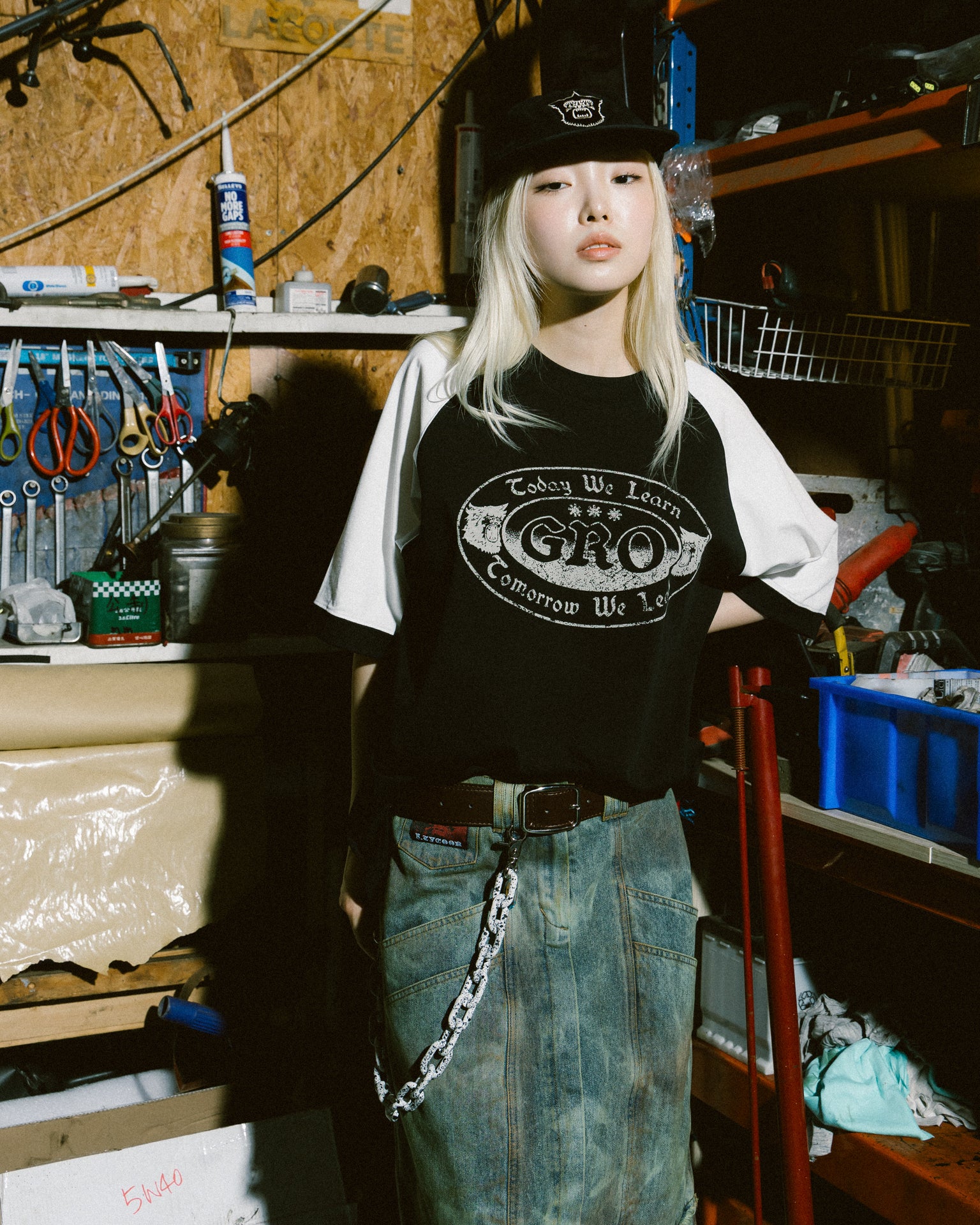 GROCERY X FOOTLOOSE TYCOON RAGLAN TWO TONE TEE/ BLACK