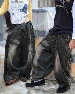 FTC Tie Rope Balloon Jeans
Round pockets on both side