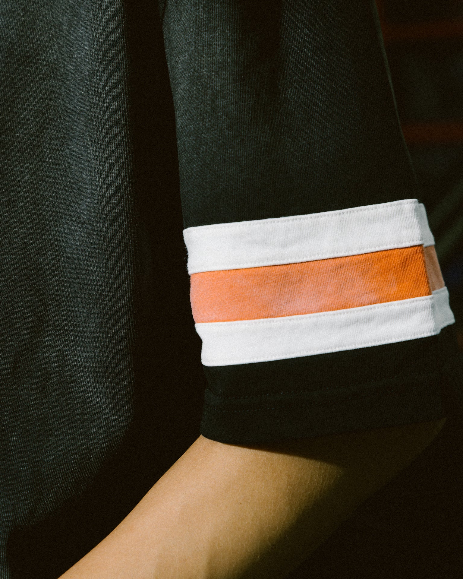 GROCERY X FOOTLOOSE TYCOON TOGETHER WE STRONG WASHED TEE/ BLACK