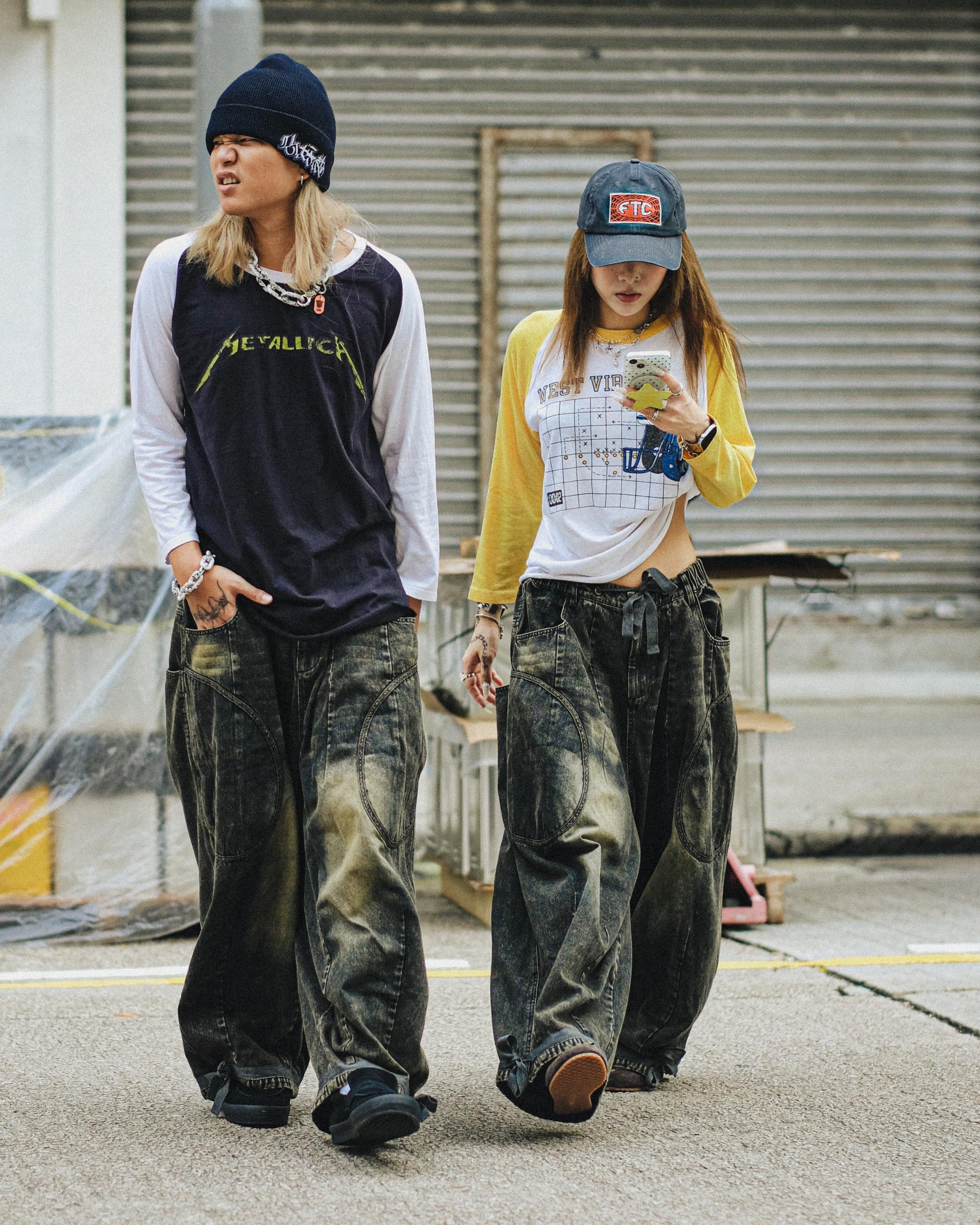 FTC Tie Rope Balloon Jeans
Round pockets on both side